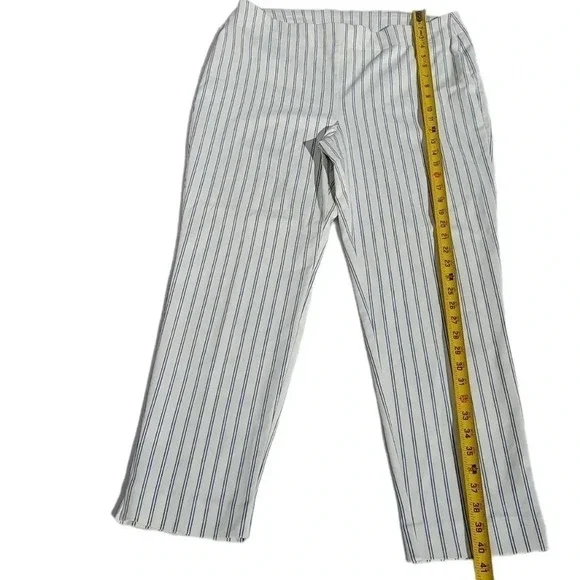 Chicos Womens Pants 2R White with Blue stripes. - Picture 4 of 8